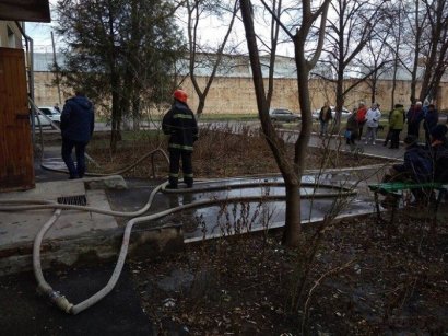 В Измаиле из огня спасли пожилую женщину