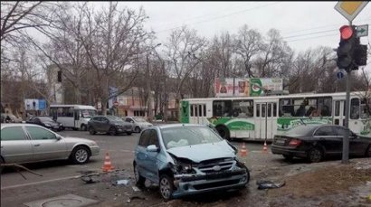 Столкновение сразу трех автомобилей произошло в центре Одессы