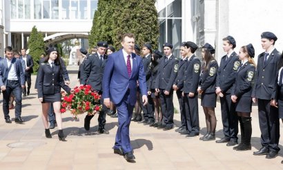 В День освобождения Одессы состоялось возложение цветов к памятнику «Спасенное детство»