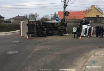 В Одессе в ДТП попал автобус с людьми. Пострадало одиннадцать человек