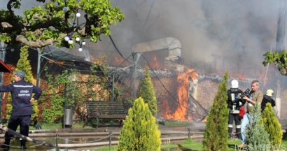 Масштабный пожар произошел накануне вечером в парке Горького