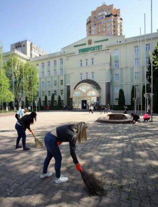 Студенты Одесской Юракадемии и МГУ провели масштабные субботники
