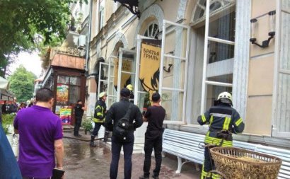 Причиной пожара в ресторане на Дерибасовской стало возгорание вытяжки