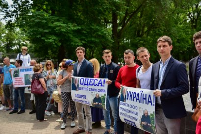 Одесситы организовали акцию по спасению украинского моряка!