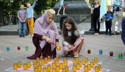 В Одессе на Соборной площади прошла акция, посвященная памяти жертв депортации крымско-татарского народа