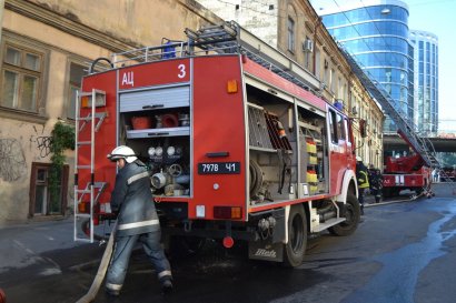 Сегодня утром в трехэтажном жилом доме в центре Одессы сгорела квартира