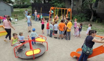 Накануне  Дня защиты детей в Одессе появилась новая детская спортивная площадка