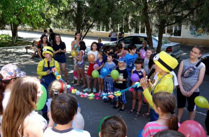 Студенты Одесской Юракадемии поздравили воспитанников школ-интернатов и детских домов с Днём защиты детей