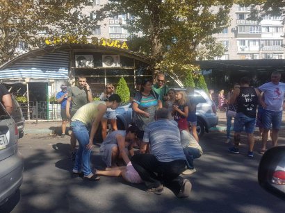 В Одесской области иномарка сбила двоих детей. Прямо на пешеходном переходе!