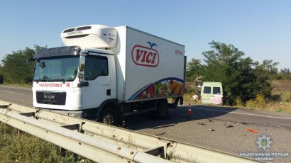 Смертельное ДТП с участием грузовика и микроавтобуса произошло в Одесской области