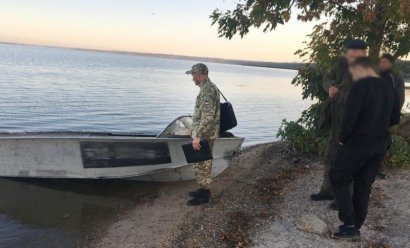 На территории Нижнеднестровского заповедного парка пограничники задержали браконьера-рыбинспектора 