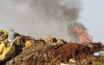 В Болграде третий день горит городская свалка