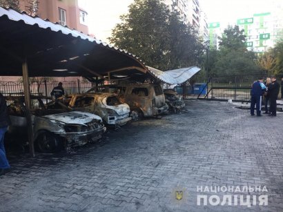 В Одессе ночью горела автостоянка на Днепропетровской дороге