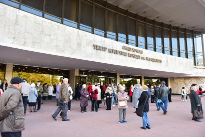 В театре Музкомедии одесситы отметили День пожилого человека и День учителя 