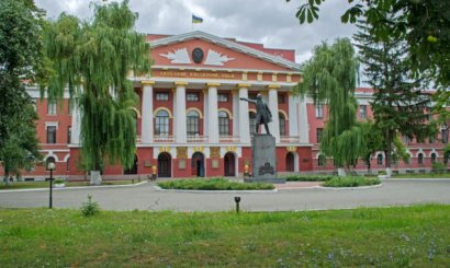 Руководство Киевского военного лицея хочет демонтировать памятник Суворову