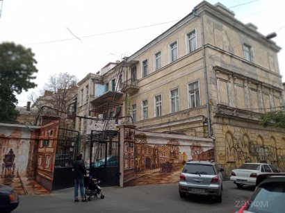 На центральной улице в Одессе появился новый мурал