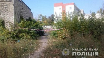 В Одессе, в заброшенном подвальном помещении найдено тело женщины