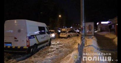 В Киеве психически больной мужчина убил топором двух женщин и совершил самоубийство Сейчас правоохранители устанавливают мотивы убийства женщин
