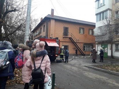 В Одессе на Люстдорфской дороге произошел пожар в пятиэтажном доме 