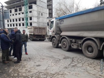 На Гагаринском плато продолжаются акции протеста