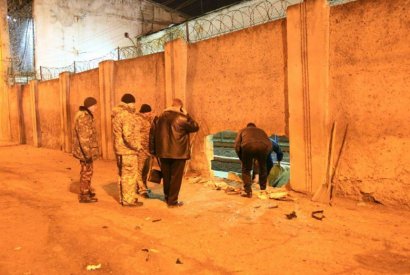 В Одессе автомобиль с еврономерами пробил тюремную стену колонии 