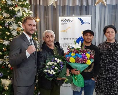 В Одесском аэропорту встречали чемпиона мира по версиям WBA и WBO в легком весе Василия Ломаченко