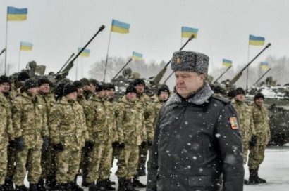 56,6% украинцев считают, что президент Украины Пётр Порошенко ввел военное положение с целью отсрочить выборы главы государства 