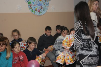 Студенты Одесской Юракадемии поздравили с наступающими праздниками воспитанников школы-интернат №  7