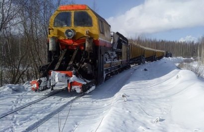 Одесские железнодорожники ночью активно боролись со снегом