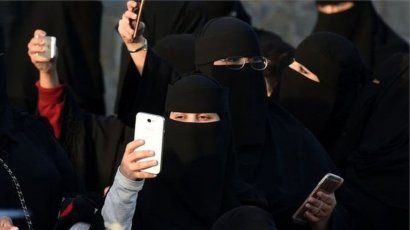 Женщин в Саудовской Аравии оповестят о разводе по SMS
