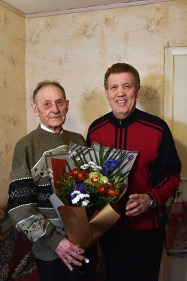 Сергей Кивалов поздравил ветерана-освободителя Николая Москового с 95-летием