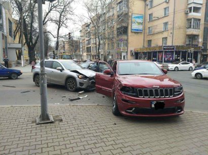 Тройная авария на проспекте Шевченко