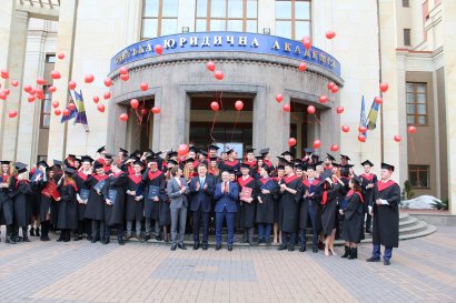 Выпускникам Одесской юридической академии вручили дипломы магистров в Киеве и Одессе
