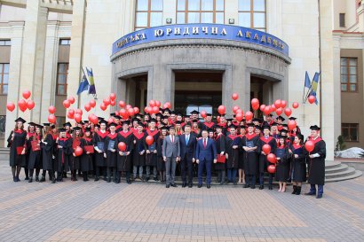 Выпускникам Одесской юридической академии вручили дипломы магистров в Киеве и Одессе