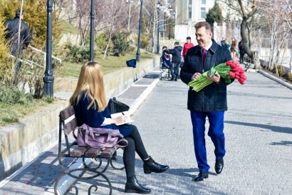 Сергей Кивалов поздравил одесситок с Международным женским днем