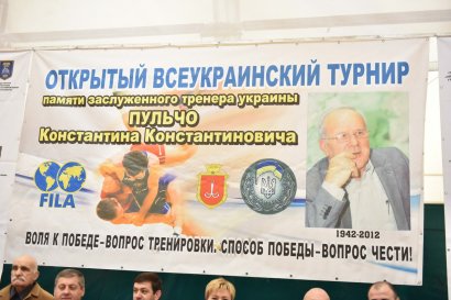 В Одессе проходит всеукраинский турнир по греко-римской борьбе памяти Константина Пульчо