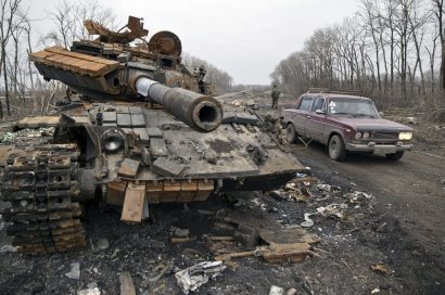 Половина украинцев ради мира готовы предоставить автономию Донбассу