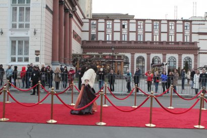 Красная дорожка. В Одесском национальном академическом театре оперы и балета проходит торжественная презентация проекта «Гордість та краса України»