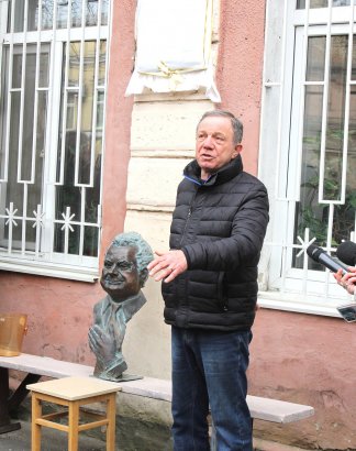 В Одессе появилась мемориальная доска известному актеру театра и кино 