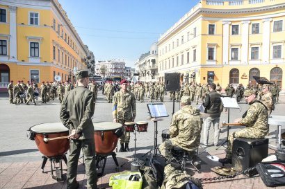 Возле Дюка репетируют фестиваль оркестров ко Дню освобождения Одессы