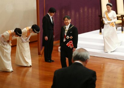 В Японии взошел на престол 126-й император Нарухито