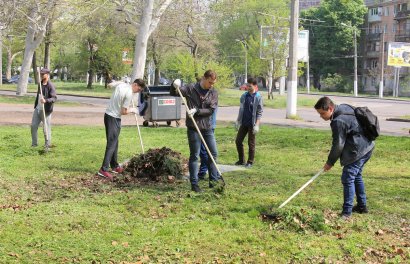 Студенты и активисты привели в порядок Азербайджанский парк