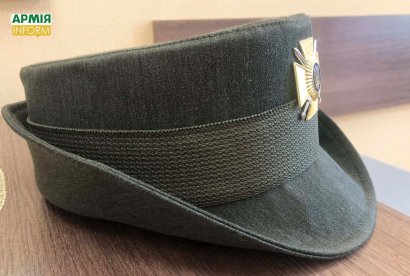 Женская униформа ВСУ: военные показали первые образцы