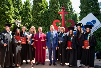 Выпускникам Национального университета «Одесская юридическая академия» вручили дипломы магистров