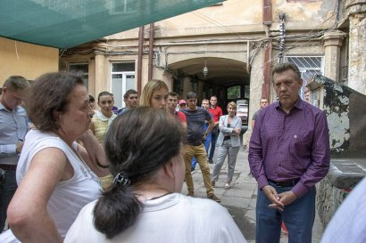 Народный депутат Сергей Кивалов встретился с жителями старых дворов Одессы