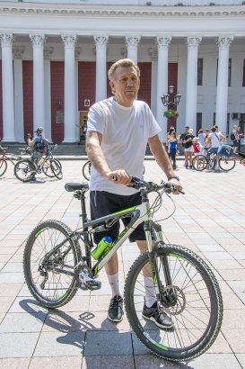 В Одессе стартовал 5-й велопробег «Бачу! Можу! Допоможу!»