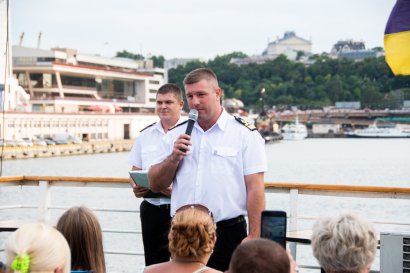В добрый путь, моряки!  На теплоходе «Хаджибей» состоялся выпуск Морского училища Одесской Юракадемии