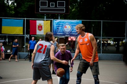 Баскетбольный день в Старобазарном сквере