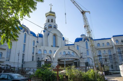 Сергей Кивалов проверил готовность первого учебного кабинета в строящейся «Школе будущего»