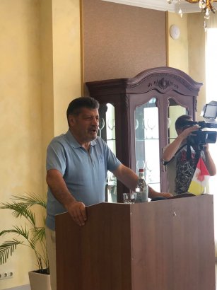 Встреча с народным депутатом: Армянская диаспора поддерживает Сергея Кивалова на выборах